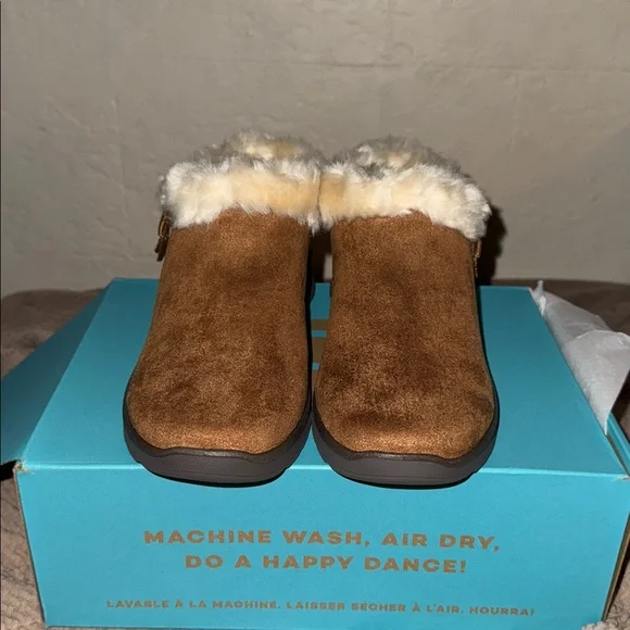 Bzees genuine booties - Picture 2 of 9